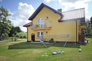 Außenseite Ferienhaus [Sommer]