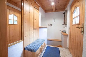 Entrance / Reception