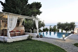 Holiday Home Swimming Pool