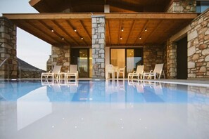 Holiday Home Swimming Pool