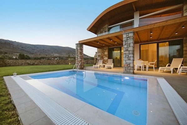 Holiday Home Swimming Pool