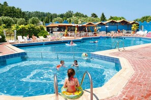 Holiday Home Swimming Pool