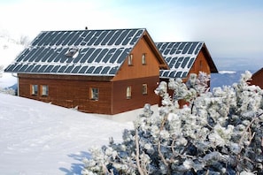 Außenseite Ferienhaus [Winter]