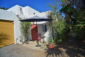 Welcome to Casita La Capilla - the quiet garden place