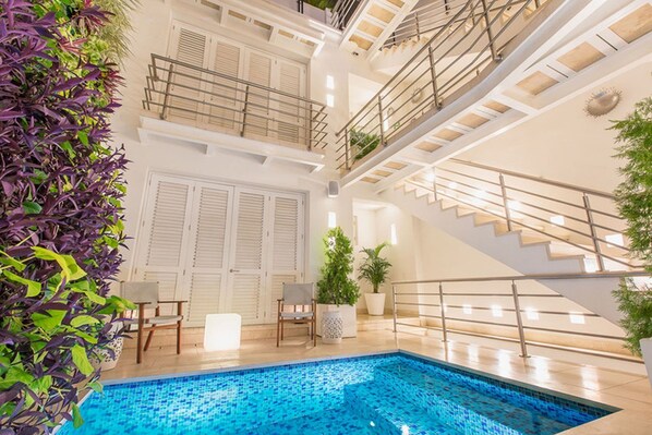 Swimming pool