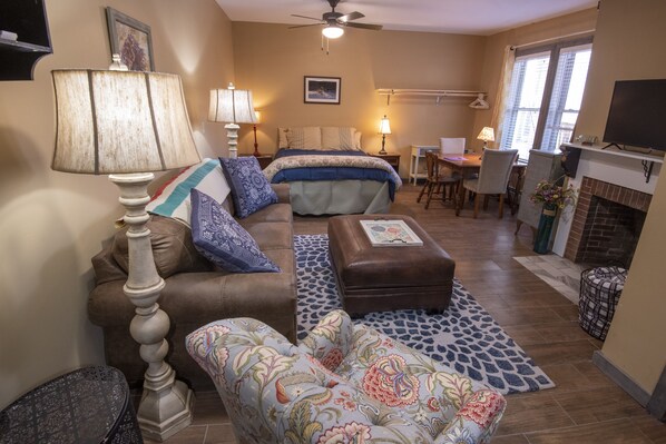 Beautiful studio unit!
