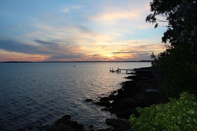 The Waterfront Cottage of Port Stephens