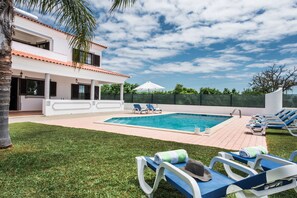 Algarve villa holidays