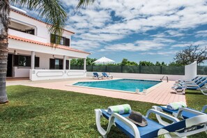 Algarve villa holidays