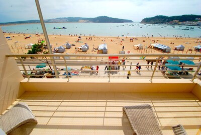 Strandhaus - Apartment in erster Strandlinie in São Martinho Do Porto