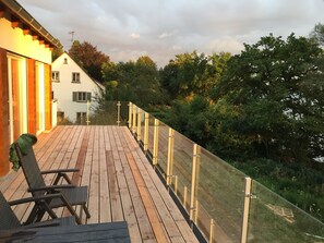 Balkon im Abendlicht