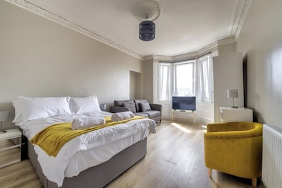 Leith Links Luxury Central Apartment ✰ Sleeps 6