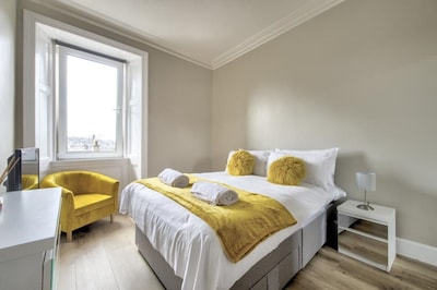 Leith Links Luxury Central Apartment ✰ Sleeps 6