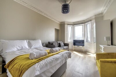 Leith Links Luxury Central Apartment ✰ Sleeps 6