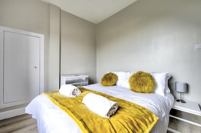 Leith Links Luxury Central Apartment ✰ Sleeps 6