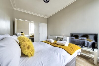 Leith Links Luxury Central Apartment ✰ Sleeps 6