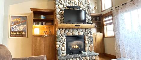 Curl up in front of the fireplace with a good book and a glass of your favorite!