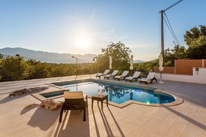 Schwimmbad des Ferienhauses