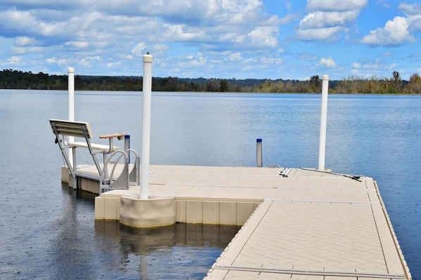 Floating Dock with Bench