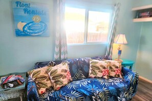 LARGE Living Room with 3 futons