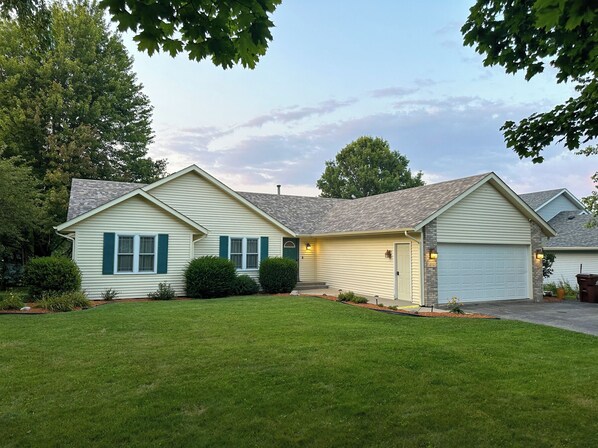 Beautiful Family Home. The garage is available to guests