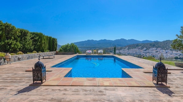 Villa Luz de Luna Guaro by Ruralidays