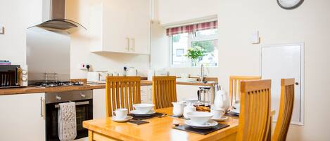 Spacious Kitchen and dining area