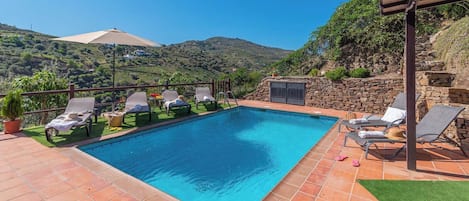 Casa Amelia Cómpeta by Ruralidays