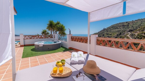 Cortijo Raíces Jurado Torrox by Ruralidays