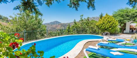 Cómpeta Rural - Benamayor Torrox by Ruralidays