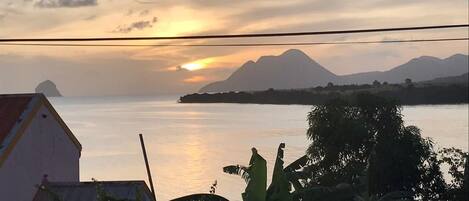 Vista para praia/oceano