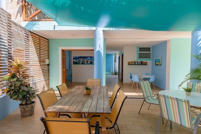 Moderna y tranquila casa de playa, a 100 m del océano, entre La Punta y Zicatela.