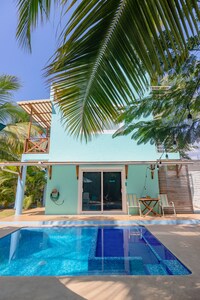 Moderna y tranquila casa de playa, a 100 m del océano, entre La Punta y Zicatela.