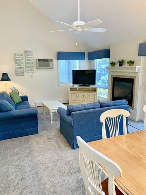 Living Room - Vaulted Ceilings