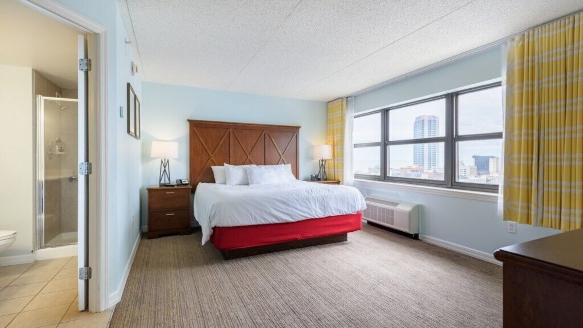 Elegant Club Wyndham Skyline Tower, 2 Bedroom Deluxe Suite sleeps Six, Enjoy New Jersey’s Fascinating Attractions