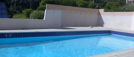 Piscine, Propriété, Immobilier, Maison, Zone Résidentielle, Architecture, Loisir, Bâtiment, Domicile, Villa