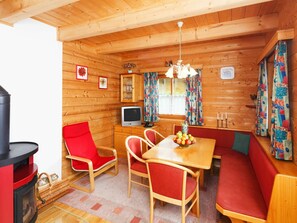 Möbel, Eigentum, Gebäude, Tabelle, Fenster, Stuhl, Holz, Interior Design, Die Architektur, Wohnzimmer