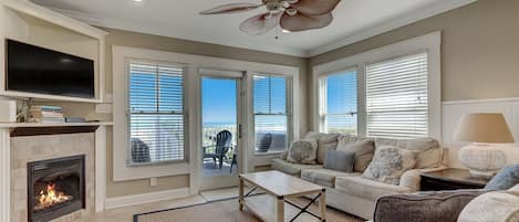 Beautifully Decorated Living Room with Flat Screen TV, Fireplace, and Gorgeous Ocean Front Views (Queen Sleeper Sofa)