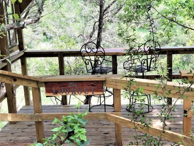 Stoney Porch Guest Cabin