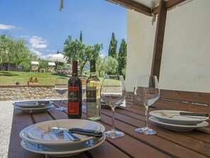 Table, Tableware, Sky, Plant, Furniture, Bottle, Dishware, Chair, Drinkware, Tree