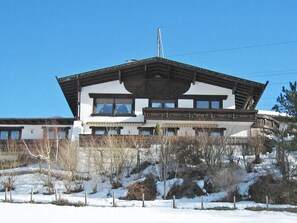 Ciel, Plante, Neige, Bâtiment, Pente, Arbre, Maison, Fenêtre, Gelé