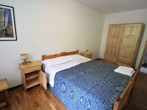 Chambre, Lit, Pièce, Meubles, Propriété, Drap De Lit, Sol, Cadre De Lit, Matelas, Dur