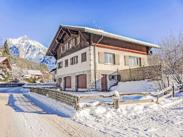 Neige, Bâtiment, Maison, L'Hiver, Domicile, Chalet, Toit, Architecture, Zone Résidentielle, Gelé