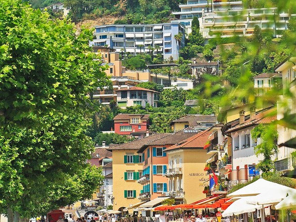 Neighbourhood, Residential Area, Town, Human Settlement, Urban Area, Metropolitan Area, City, Building, Mixed-Use, Suburb