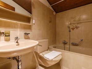 Armatur, Zapfhahn, Sinken, Bad Sink, Eigentum, Spiegel, Duschkopf, Badezimmer, Interior Design, Dusche