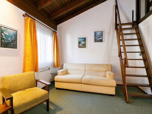 Bilderrahmen, Möbel, Holz, Komfort, Interior Design, Leiter, Fussboden, Flooring, Hartholz, Wohnzimmer