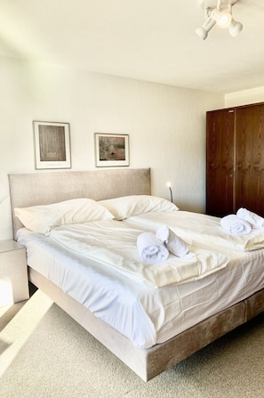 Lit, Meubles, Sol, Chambre, Design Intérieur, Sol, Mur, Literie, Drap De Lit, Bois