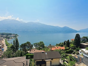 Sky, Mountain, Hill Station, Mountainous Landforms, Wilderness, Town, Roof, Property, Mountain Range, Hill