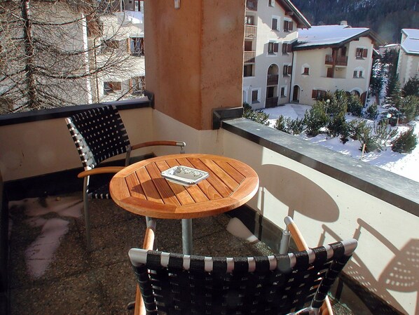 Property, Table, Architecture, Roof, Room, House, Real Estate, Tree, Building, Wood