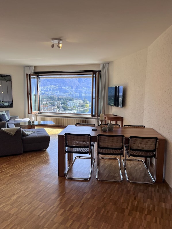 Braun, Eigentum, Fenster, Gebäude, Holz, Interior Design, Die Architektur, Fussboden, Grundeigentum